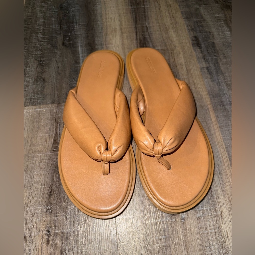 Old Navy Tan Leather  Sandals